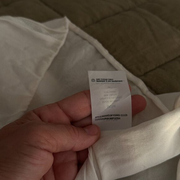 VINCE Lace Insert Panel Silk Blouse beige, size M - Picture 6 of 7